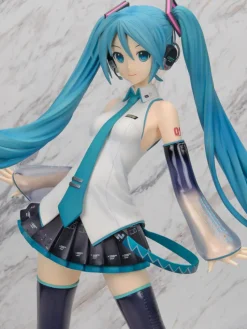 FREEing Hatsune Miku V3 VOCALOID Limited Reissue [] Sale