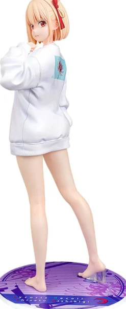 Phat Company as Manufacturer Lycoris Recoil - Nishikigi Chisato - 1/7 - Oversized Sweatshirt Ver. (Phat Company)
